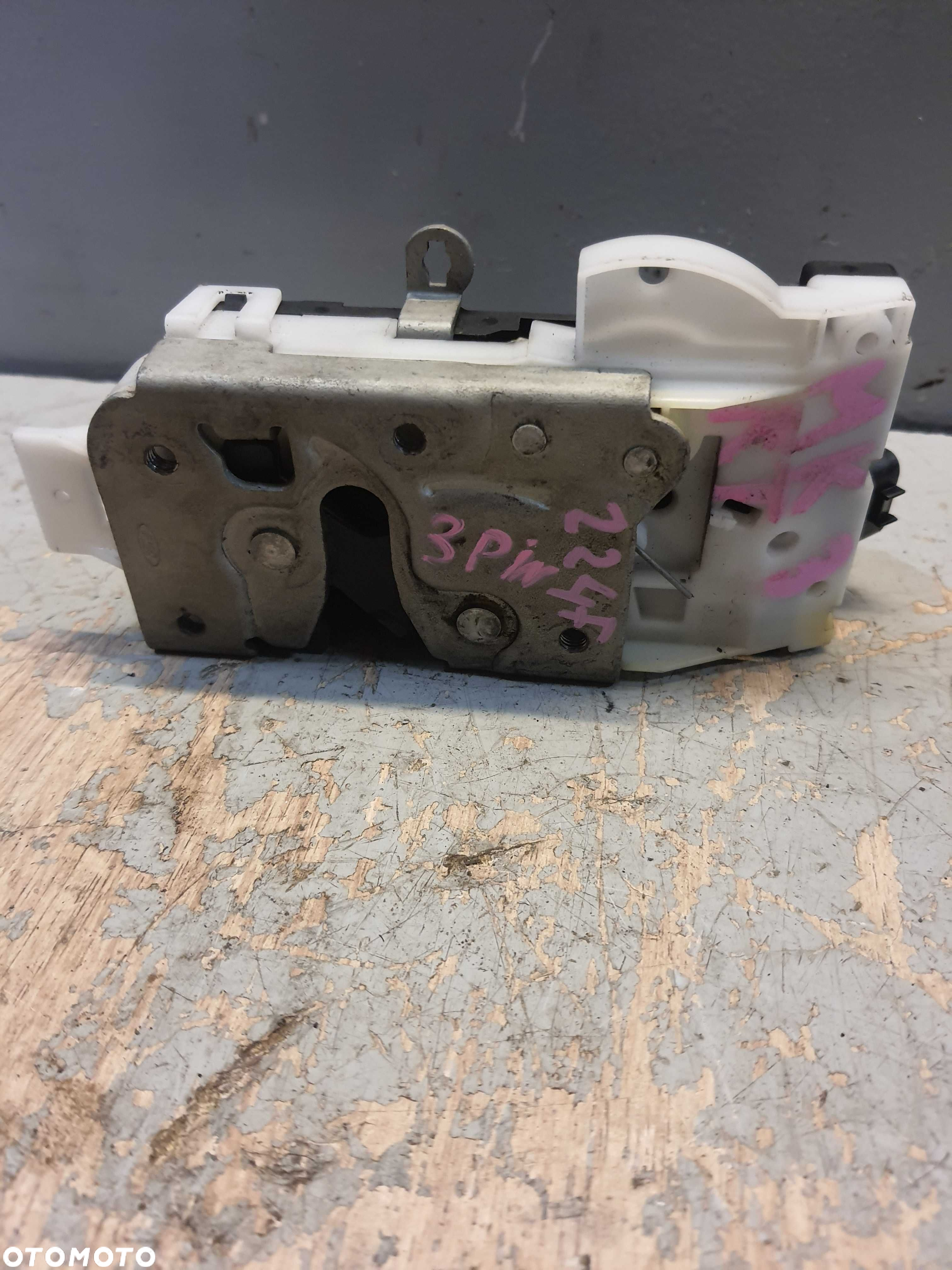 224F Zamek Drzwi PT 3PIN Ford Mondeo MK3 - 2