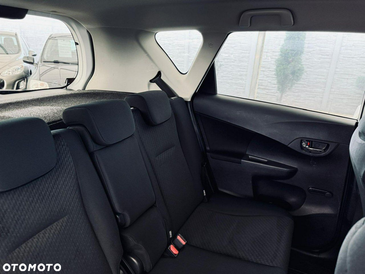 Toyota Verso S - 35