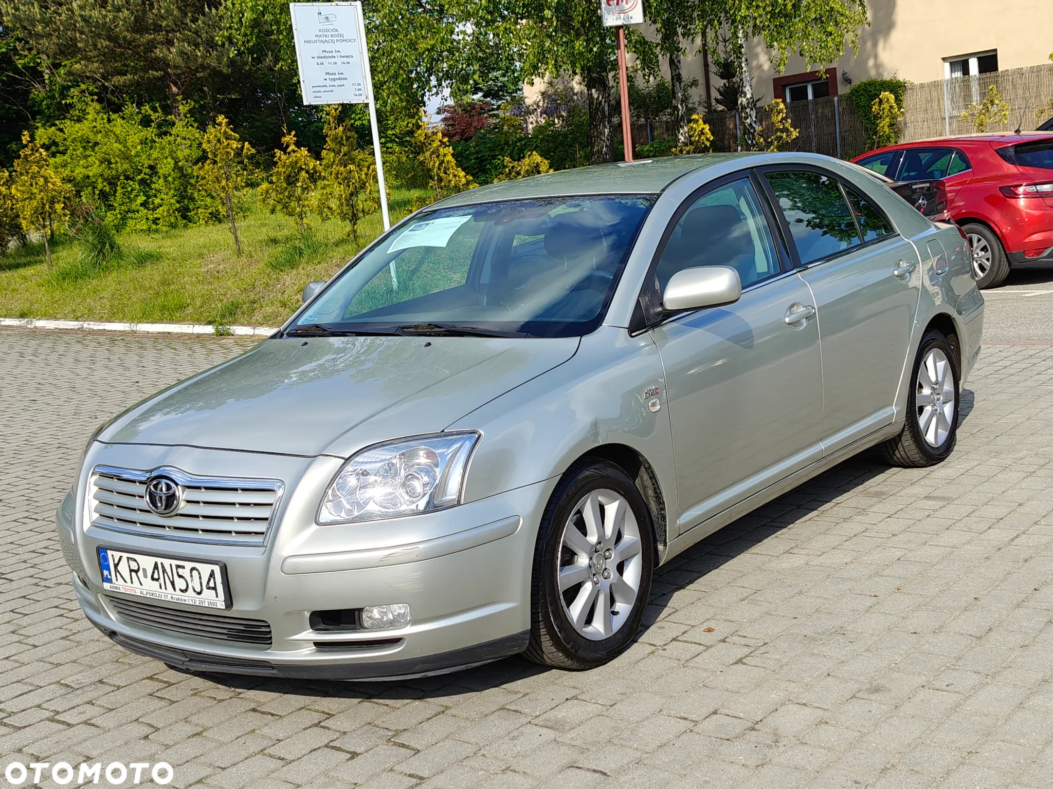 Toyota Avensis 2.0 D-4D - 13