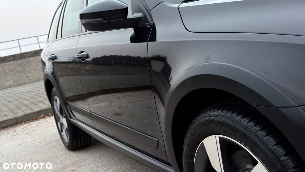 Skoda Octavia 2.0 TDI 4x4 DSG Scout - 16