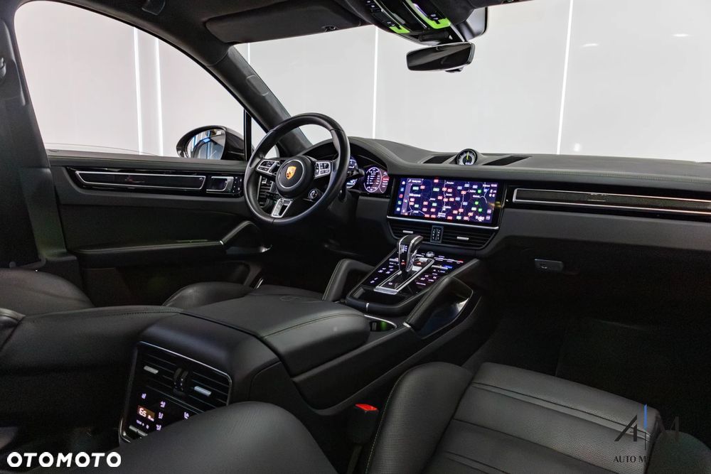 Porsche Cayenne Coupe Turbo S E-Hybrid - 17