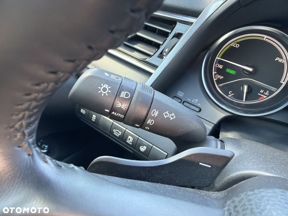 Toyota Camry 2.5 Hybrid Executive CVT - 18