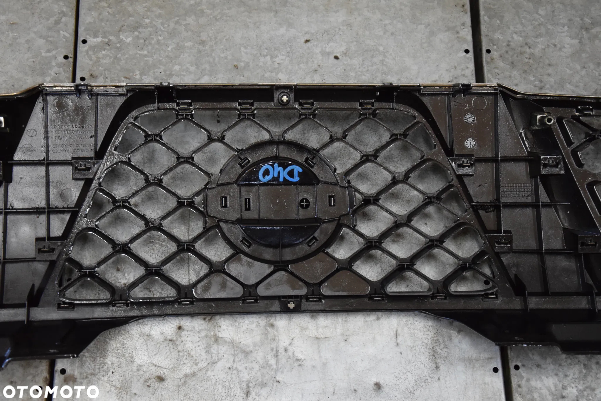 NISSAN NAVARA D40 GRILL ATRAPA - 12