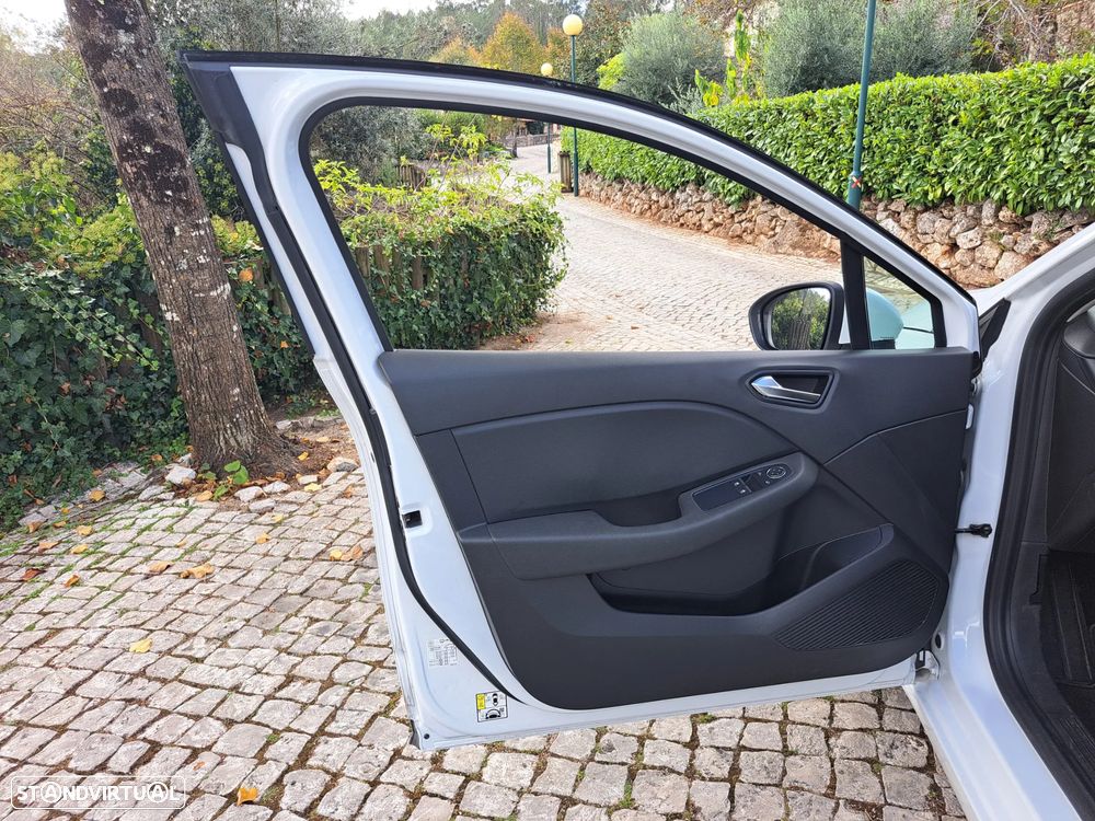 Renault Clio 1.0 TCe Zen Bi-Fuel - 11
