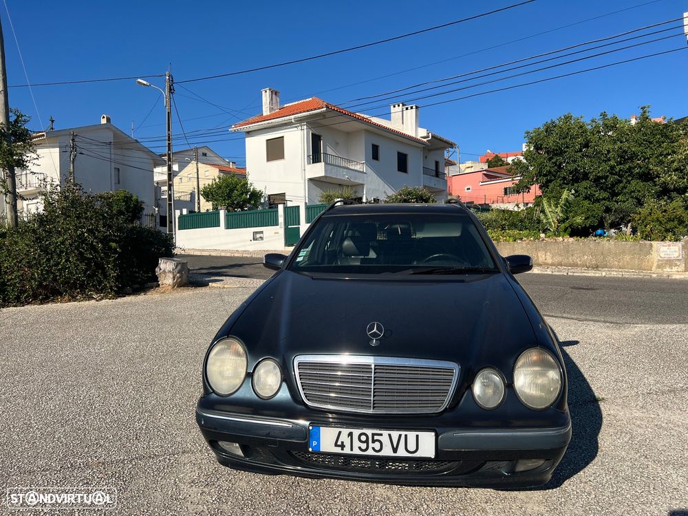 Mercedes-Benz E 220 - 13