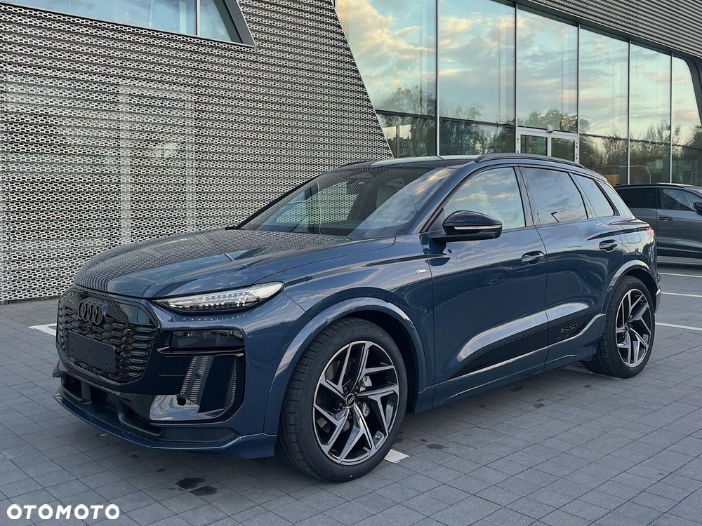 Audi Q6 e-tron - 3