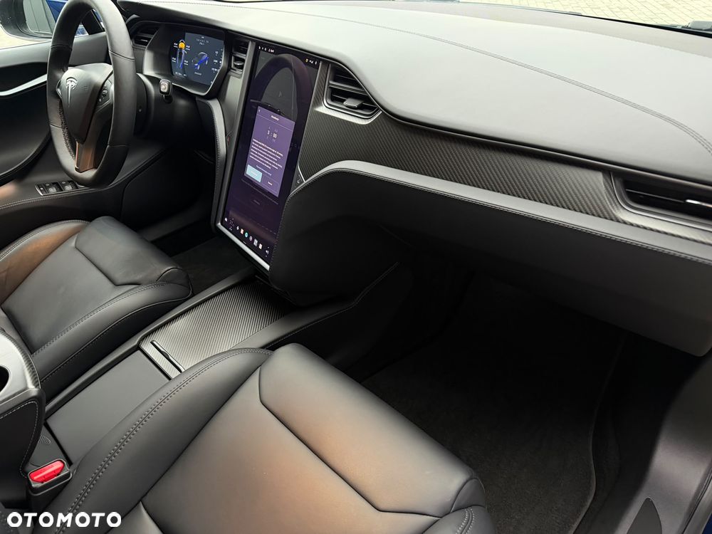 Tesla Model S - 22