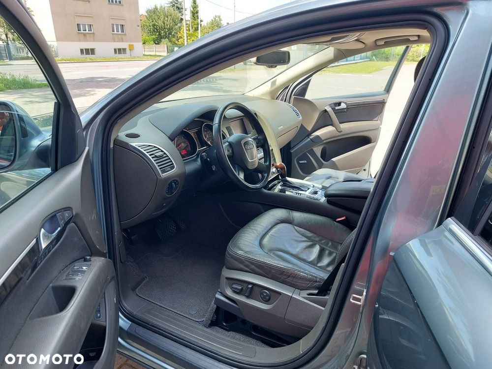 Audi Q7 - 11