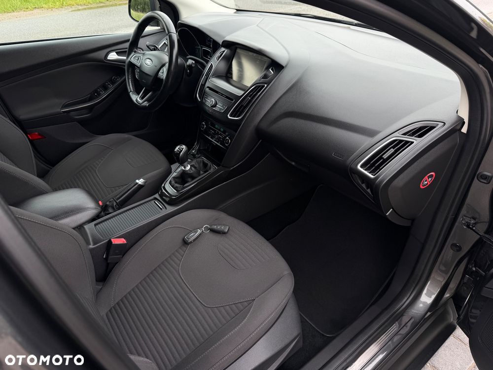 Ford Focus 1.0 EcoBoost Trend - 22