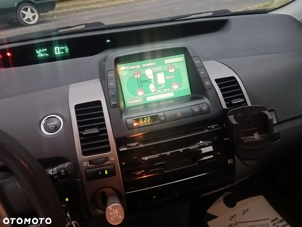 Toyota Prius 1.5 VVT-i Prestige - 27