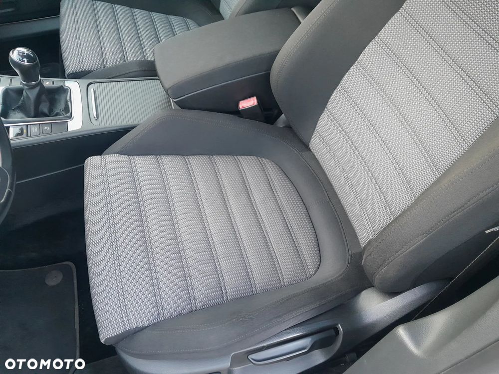 Volkswagen Passat Variant 2.0 TDI 4Mot Highline - 11