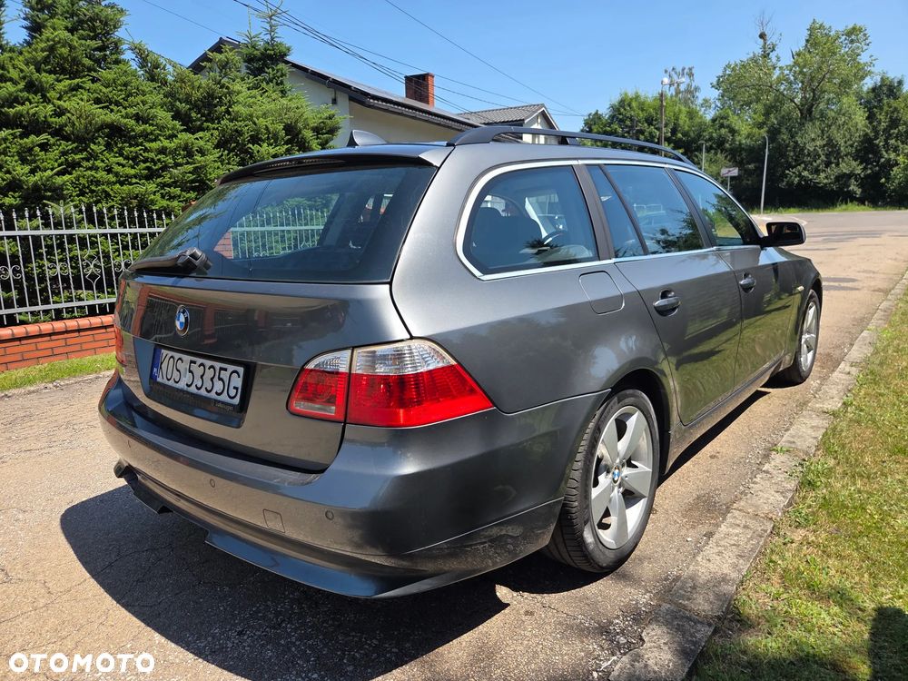 BMW Seria 5 525xi - 3