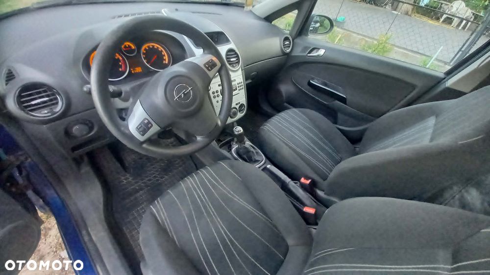 Opel Corsa 1.2 16V Cosmo - 5