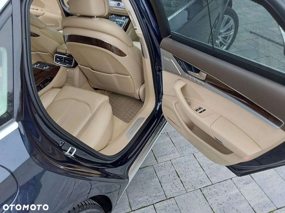 Audi A8 4.2 FSI Quattro - 25