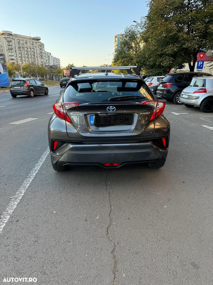 Toyota C-HR - 4
