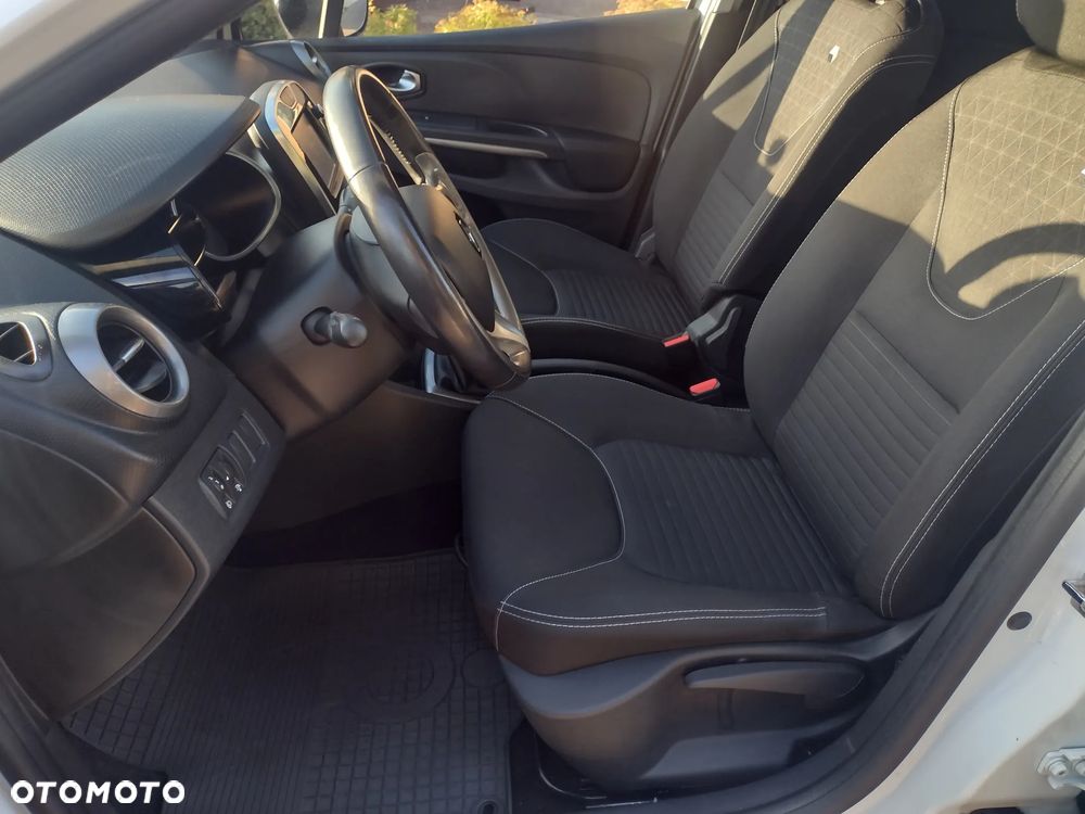 Renault Clio 1.2 16V 75 Limited - 15