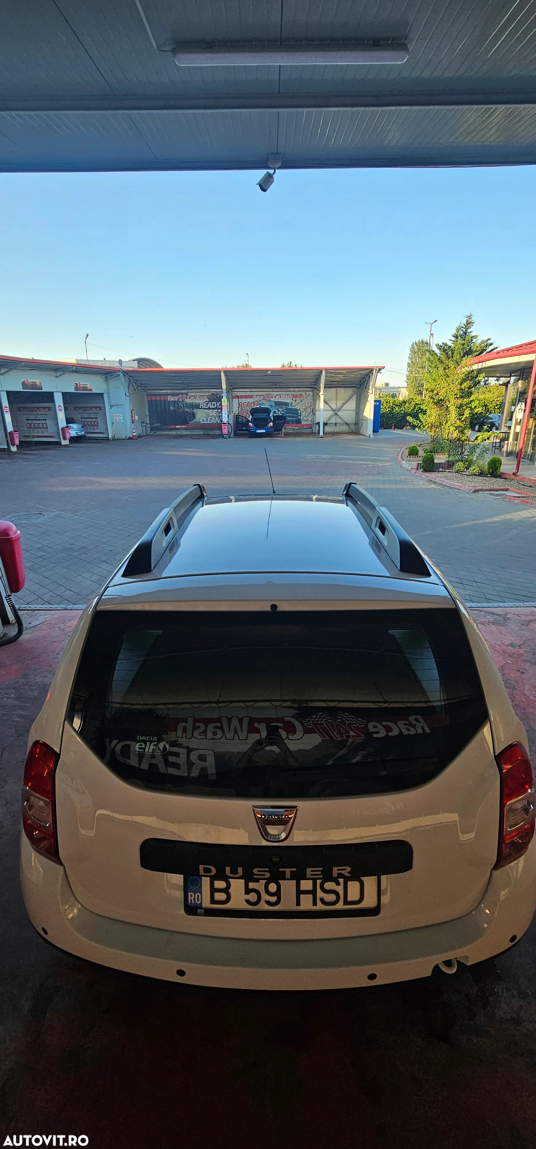 Dacia Duster 1.2 TCe 4x2 Laureate - 16