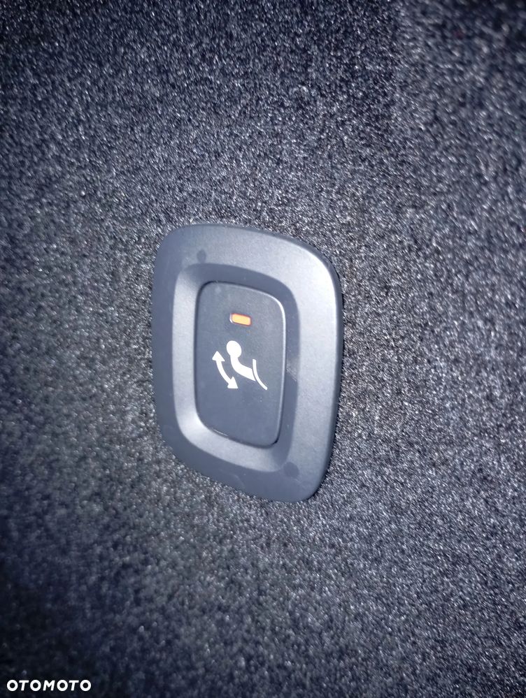 Volvo XC 60 B4 D AWD Ultimate Dark - 37