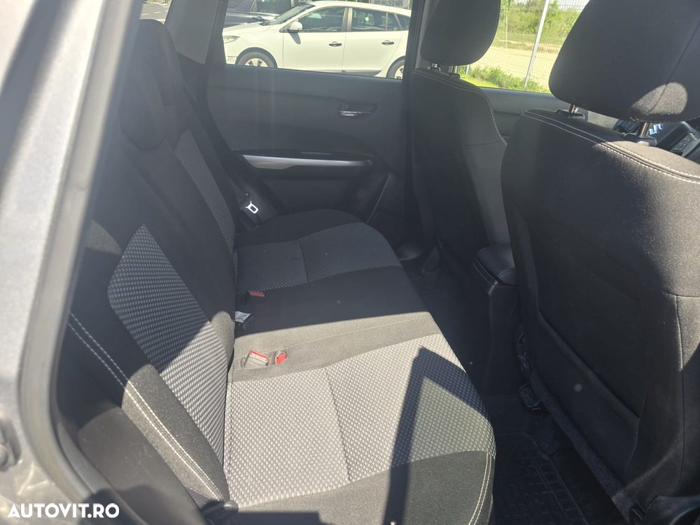 Suzuki Vitara 1.4 Boosterjet MHEV Passion - 8
