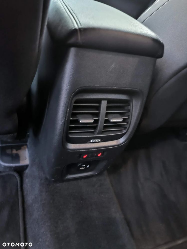 Ford Kuga 2.5P PHEV FWD Titanium X - 18