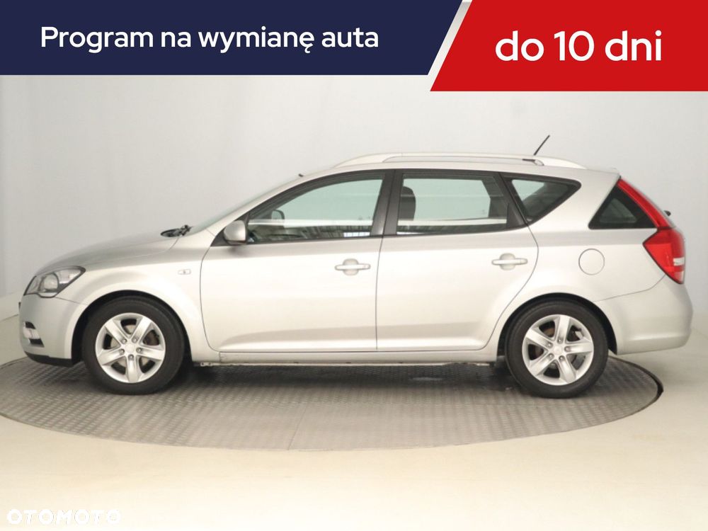 Kia Ceed - 4
