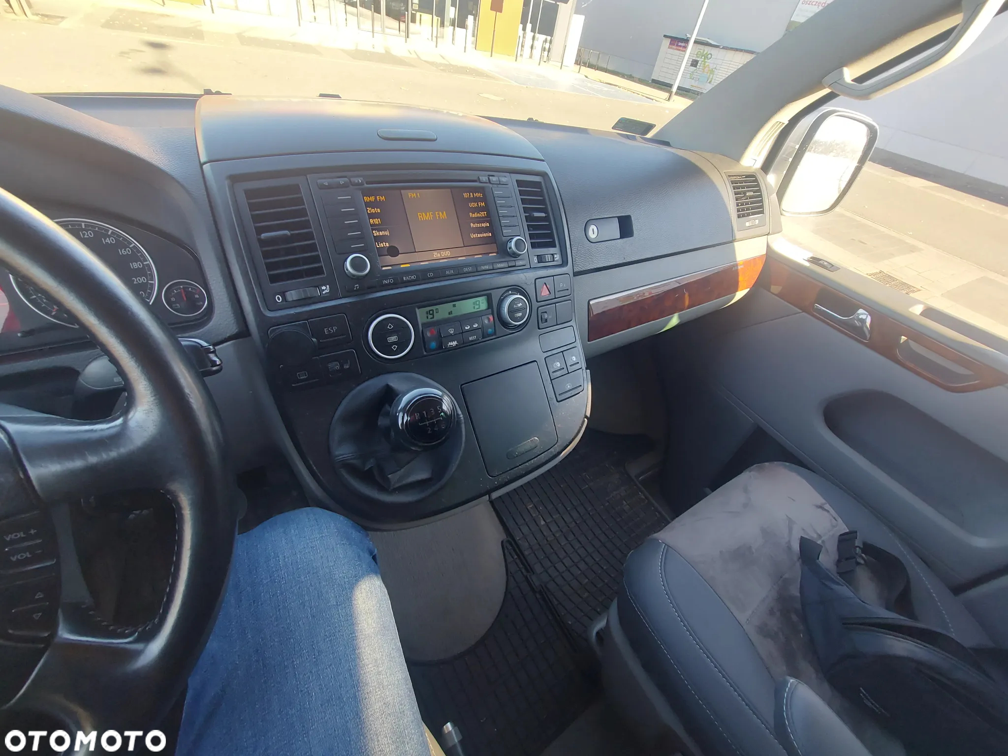 Volkswagen Multivan TDI L1 Highline - 10