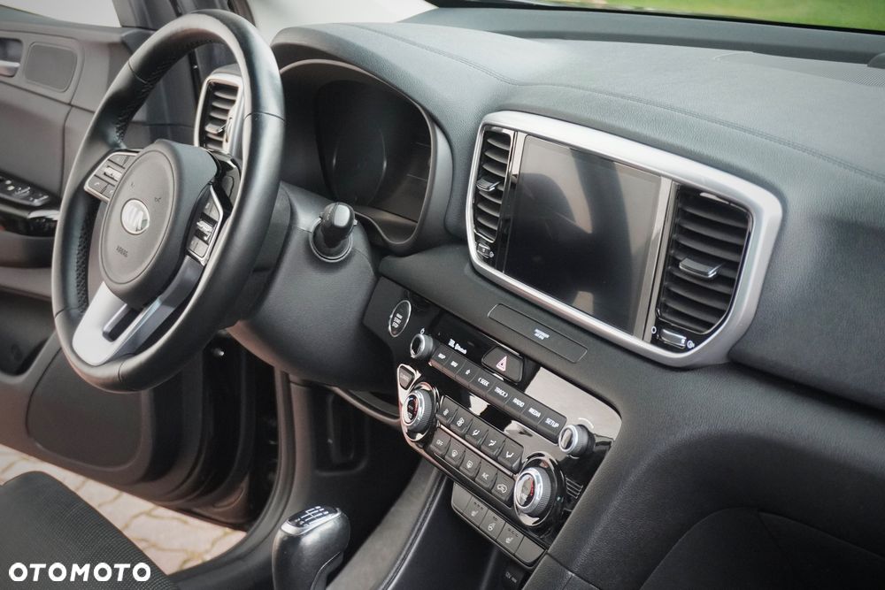Kia Sportage 1.6 GDI 2WD Black Edition - 8