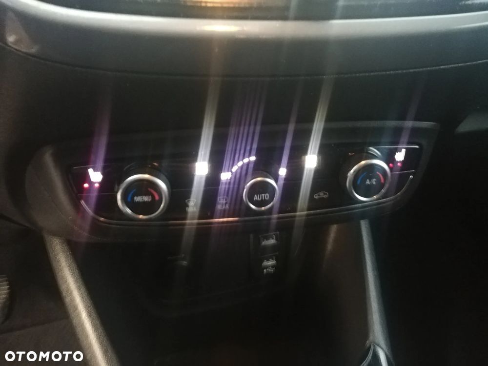 Opel Crossland X 1.5 CDTI Design Line S&S - 10