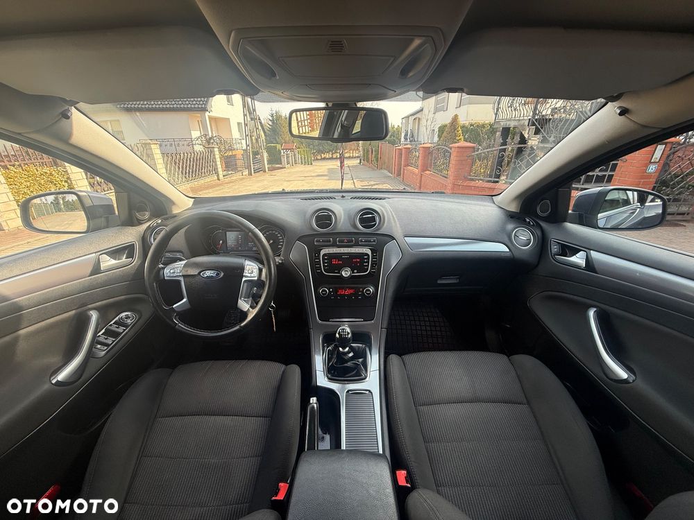 Ford Mondeo 2.0 TDCi Ghia - 11