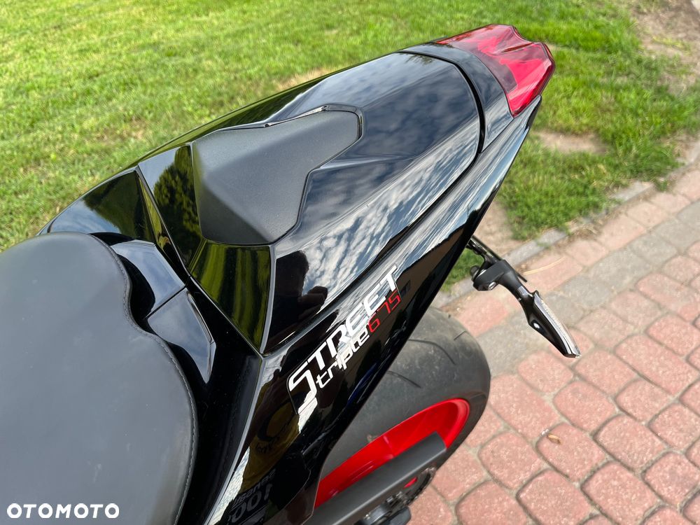Triumph Street Triple - 32