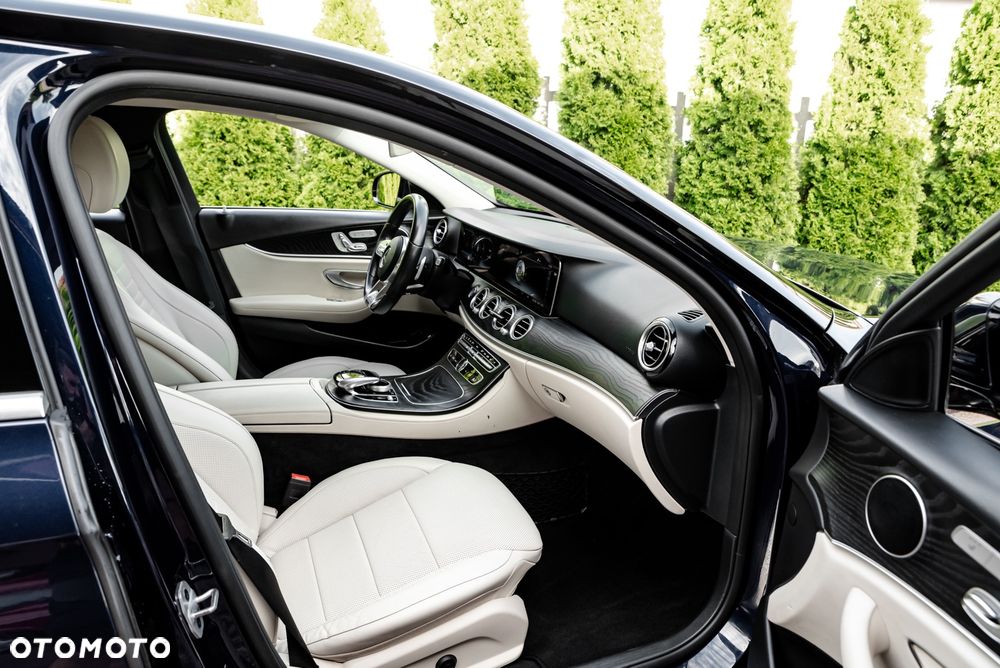 Mercedes-Benz Klasa E 220 d 9G-TRONIC Exclusive - 27