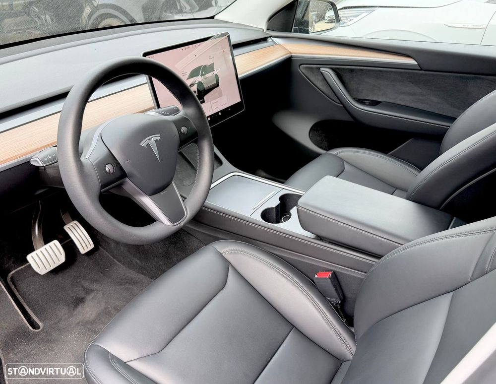 Tesla Model Y Performance Dual Motor AWD - 7