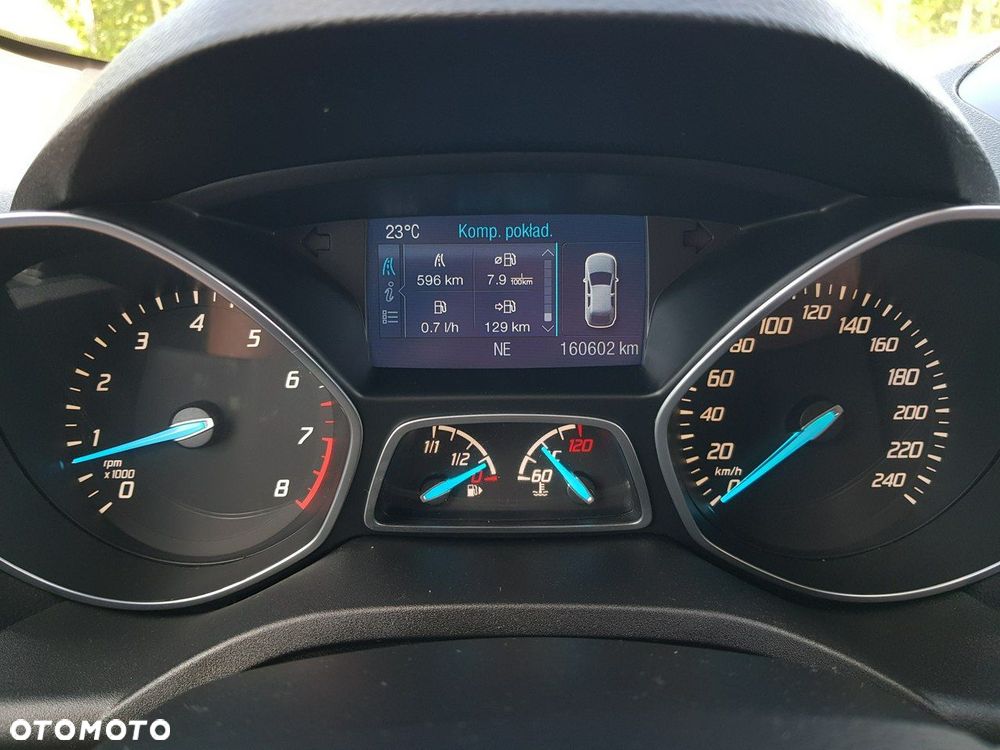 Ford Kuga - 12