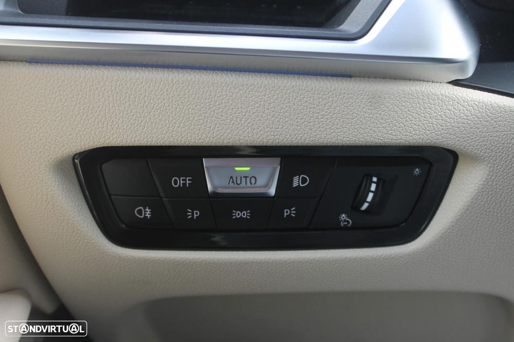 BMW 320 e Line Sport Auto - 42