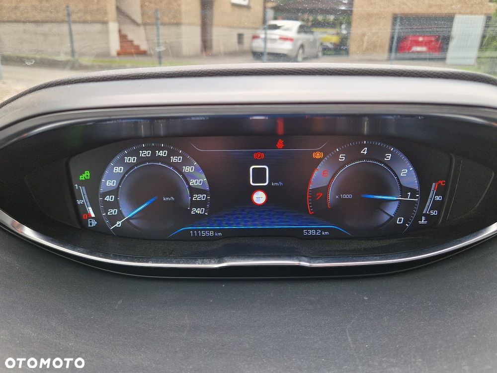 Peugeot 3008 PureTech 130 Stop & Start GPF Allure - 23