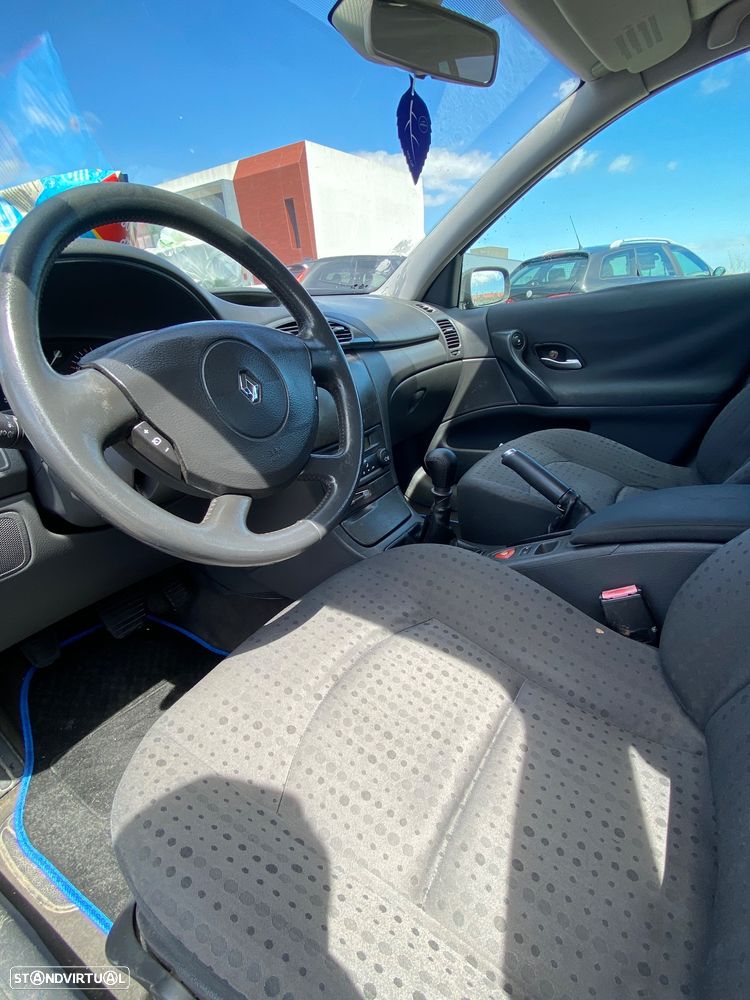 Renault Laguna Break 1.9 dCi Confort - 7