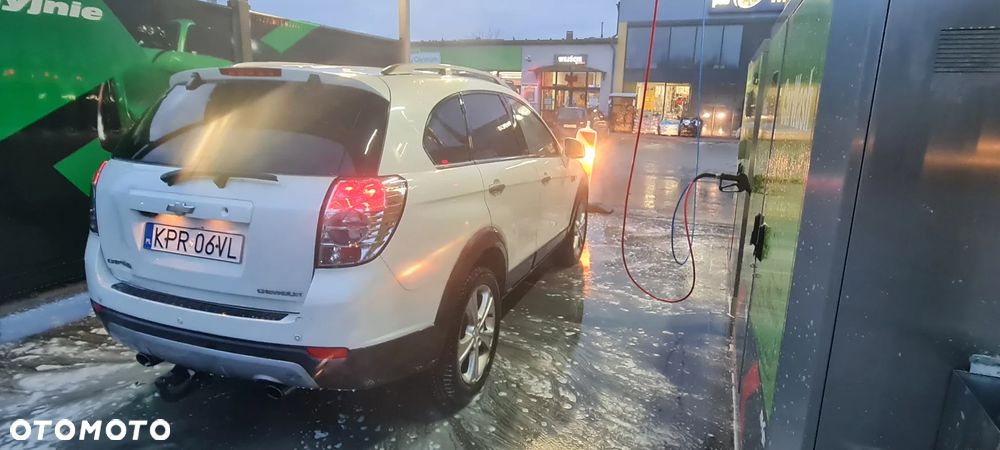 Chevrolet Captiva 2.2 D LT+ - 4