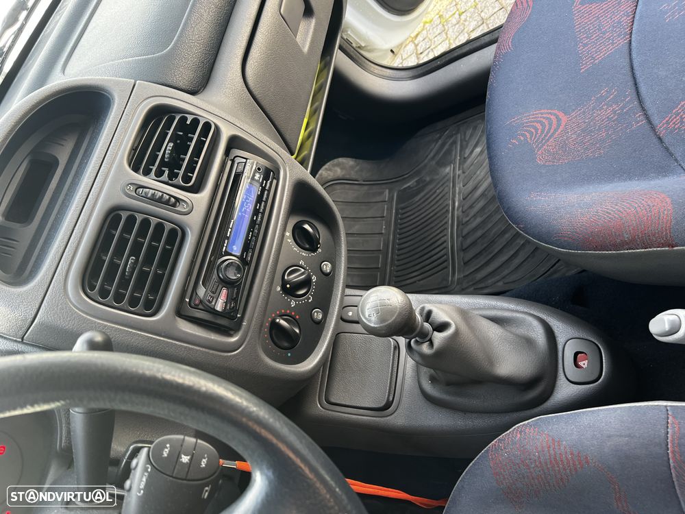 Renault Clio 1.5 dCi Extreme - 16