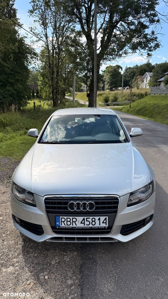 Audi A4 Limousine - 1