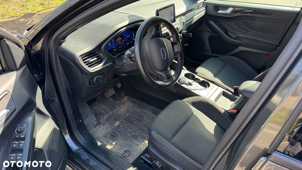 Ford Focus 1.5 EcoBoost ST-Line X - 8