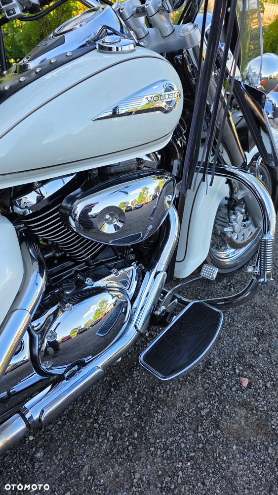 Suzuki Intruder - 12
