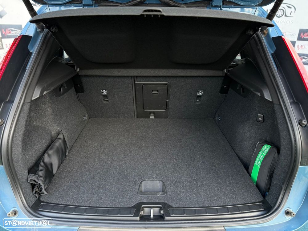 Volvo XC 40 1.5 T5 PHEV Core - 11