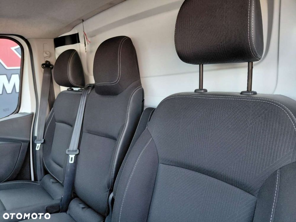 Renault TRAFIC - 12