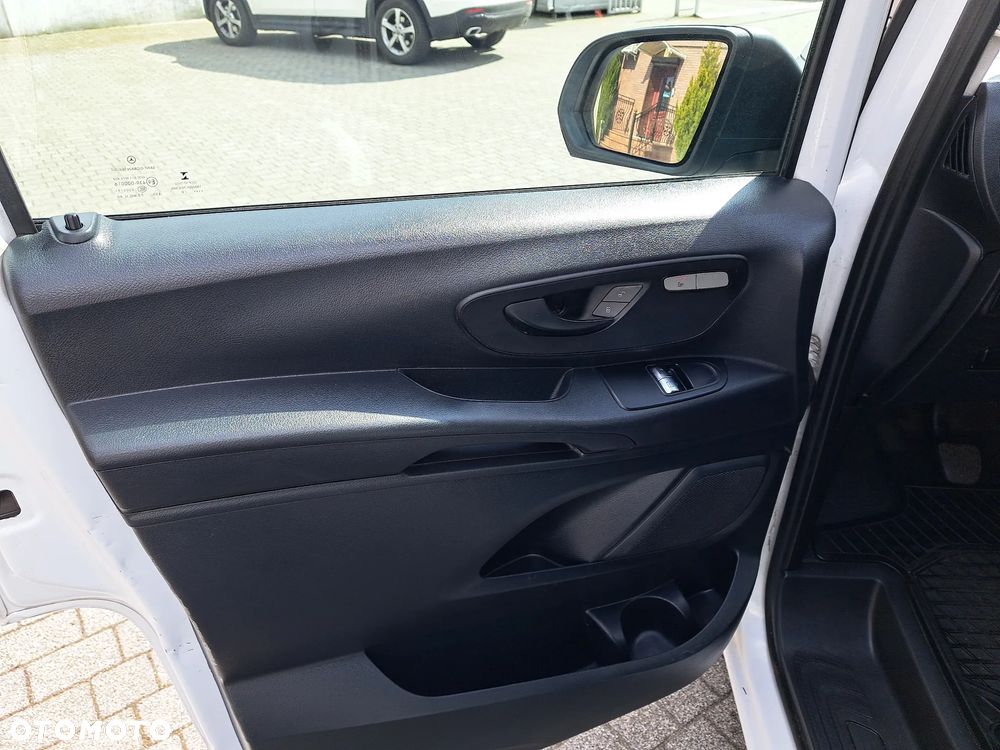 Mercedes-Benz VITO - 11