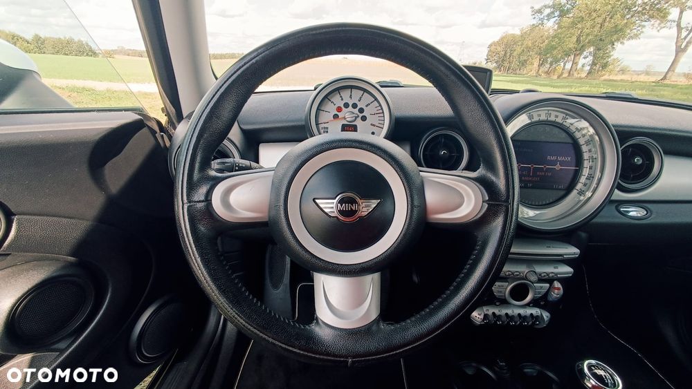 MINI Cooper Standard - 15