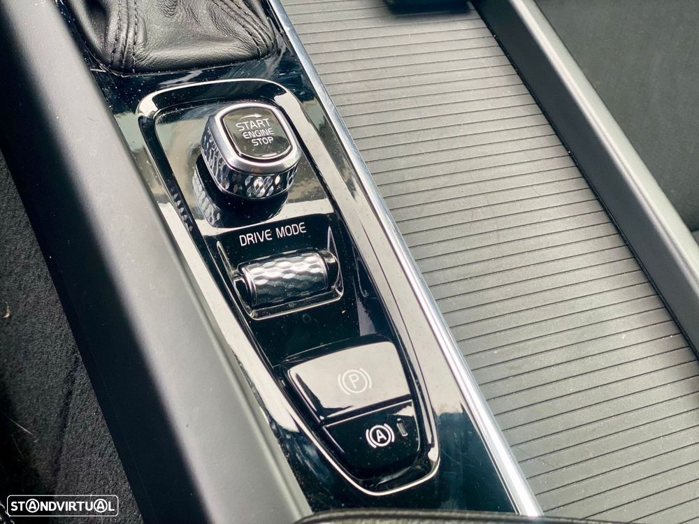 Volvo V60 2.0 D3 Momentum Geartronic - 19