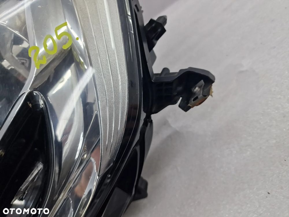 RENAULT MEGANE 4 IV 16- LEWA LAMPA PRZEDNIA PRZÓD SOCZEWKA + LED , NR 260603157R , NR AUKCJI LA205 - 9