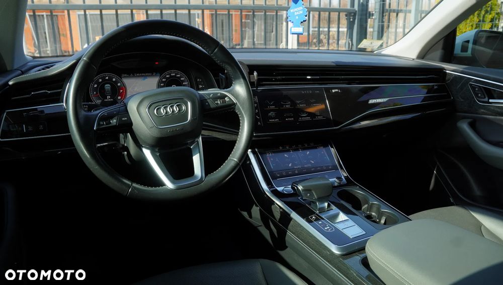 Audi Q8 55 TFSI quattro tiptronic - 29