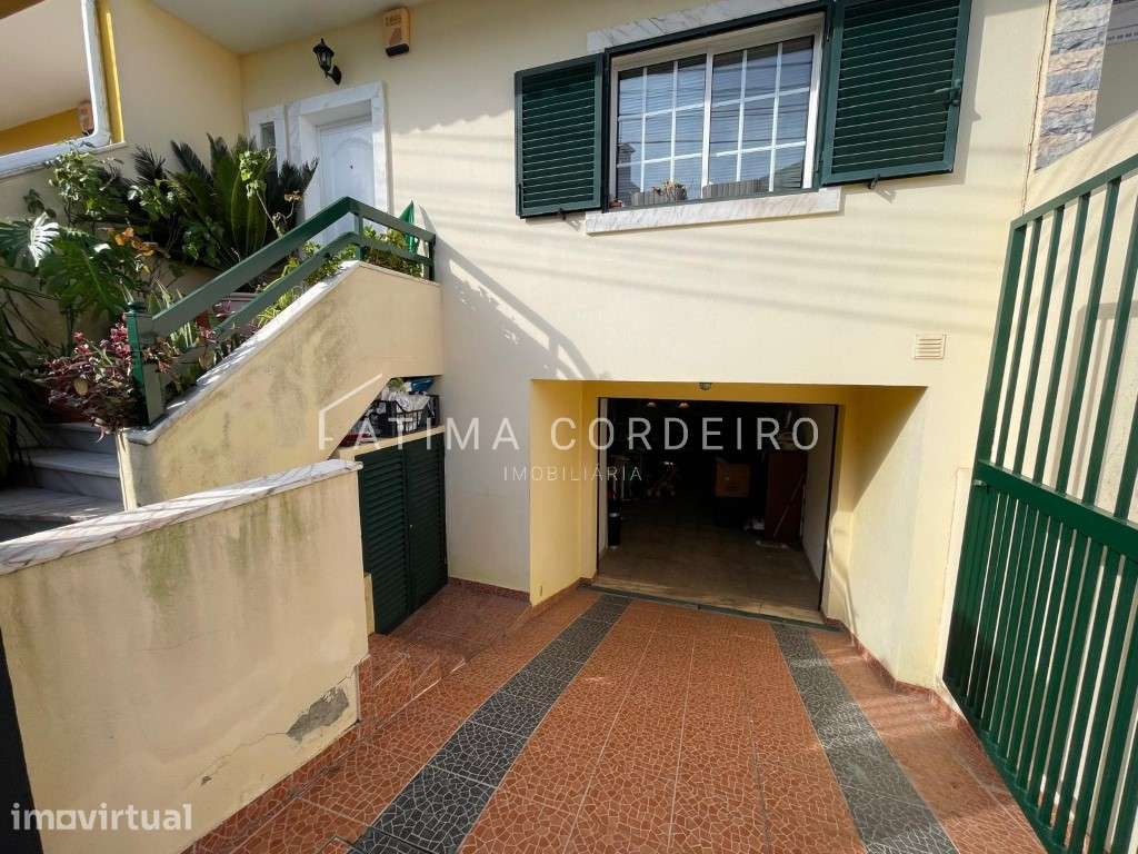 Excelente Moradia T3+1 com garagem em zona privilegiada - Grande imagem: 3/35