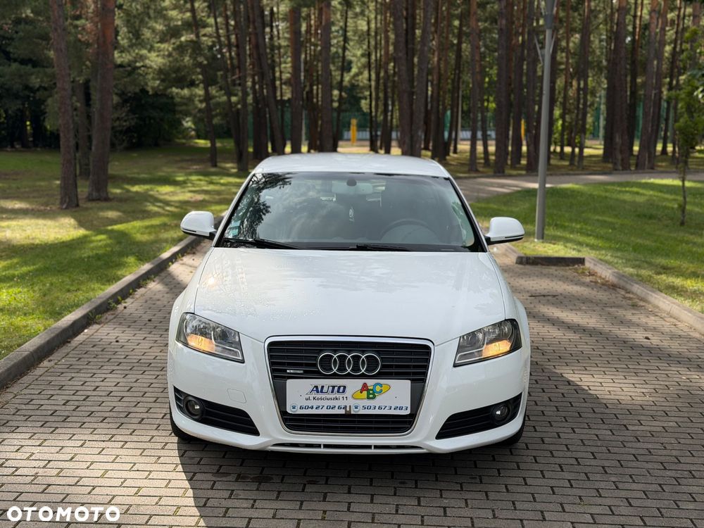 Audi A3 Sportback 2.0 TDI DPF quattro Attraction - 2